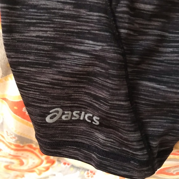 Cropped ASICS leggings - Picture 3 of 3